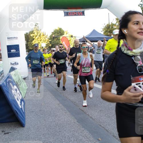 01.09.2024 - BARMER Alsterlauf Kathrin Stürmer Photography http://msf.ph/oto/6976867 01.09.2024 09:14:02 Ziel  meine-sportfotos.de