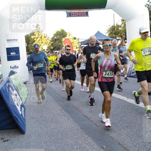01.09.2024 - BARMER Alsterlauf Kathrin Stürmer Photography http://msf.ph/oto/6976870 01.09.2024 09:14:03 Ziel  meine-sportfotos.de