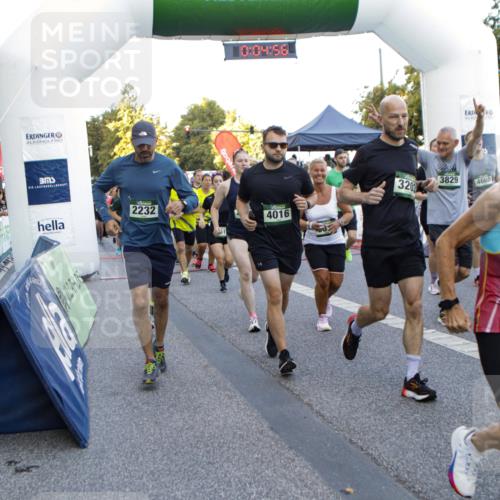 01.09.2024 - BARMER Alsterlauf Kathrin Stürmer Photography http://msf.ph/oto/6976874 01.09.2024 09:14:03 Ziel  meine-sportfotos.de