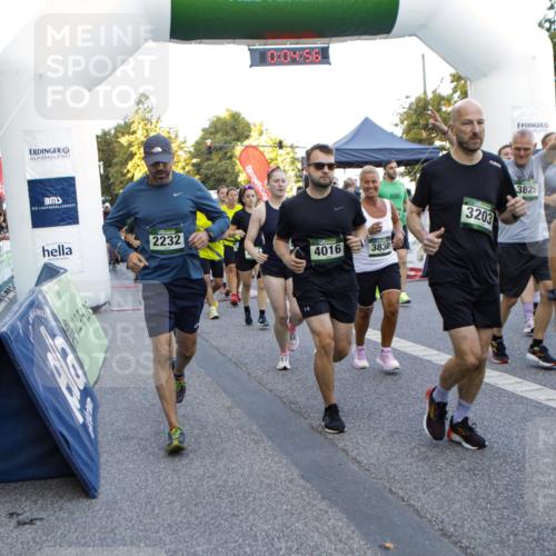 01.09.2024 - BARMER Alsterlauf Kathrin Stürmer Photography http://msf.ph/oto/6976875 01.09.2024 09:14:03 Ziel  meine-sportfotos.de