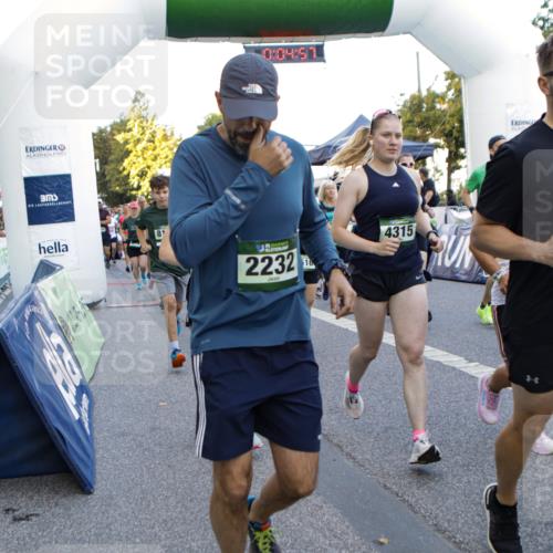 01.09.2024 - BARMER Alsterlauf Kathrin Stürmer Photography http://msf.ph/oto/6976882 01.09.2024 09:14:04 Ziel  meine-sportfotos.de