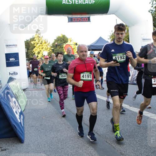 01.09.2024 - BARMER Alsterlauf Kathrin Stürmer Photography http://msf.ph/oto/6976893 01.09.2024 09:14:07 Ziel  meine-sportfotos.de