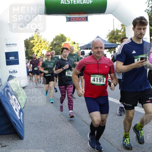 01.09.2024 - BARMER Alsterlauf Kathrin Stürmer Photography http://msf.ph/oto/6976895 01.09.2024 09:14:08 Ziel  meine-sportfotos.de