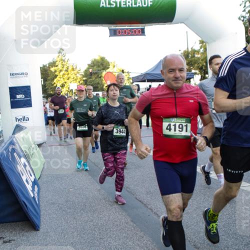 01.09.2024 - BARMER Alsterlauf Kathrin Stürmer Photography http://msf.ph/oto/6976896 01.09.2024 09:14:08 Ziel  meine-sportfotos.de