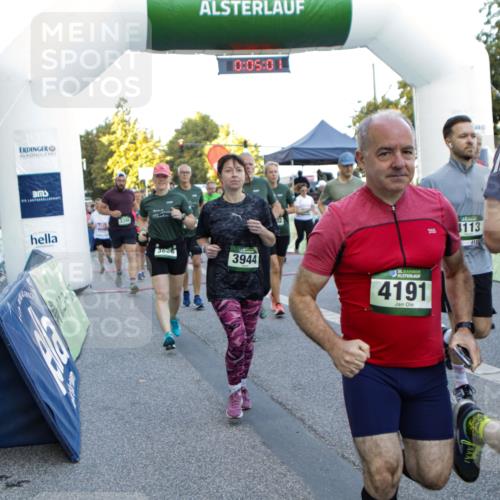 01.09.2024 - BARMER Alsterlauf Kathrin Stürmer Photography http://msf.ph/oto/6976897 01.09.2024 09:14:08 Ziel  meine-sportfotos.de