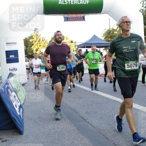 01.09.2024 - BARMER Alsterlauf Kathrin Stürmer Photography http://msf.ph/oto/6976907 01.09.2024 09:14:11 Ziel  meine-sportfotos.de