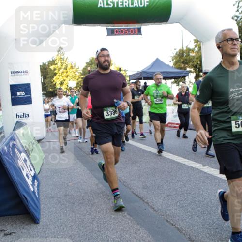 01.09.2024 - BARMER Alsterlauf Kathrin Stürmer Photography http://msf.ph/oto/6976908 01.09.2024 09:14:11 Ziel  meine-sportfotos.de