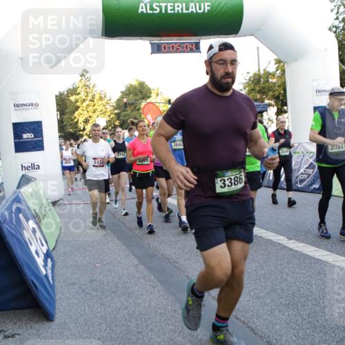 01.09.2024 - BARMER Alsterlauf Kathrin Stürmer Photography http://msf.ph/oto/6976912 01.09.2024 09:14:11 Ziel  meine-sportfotos.de