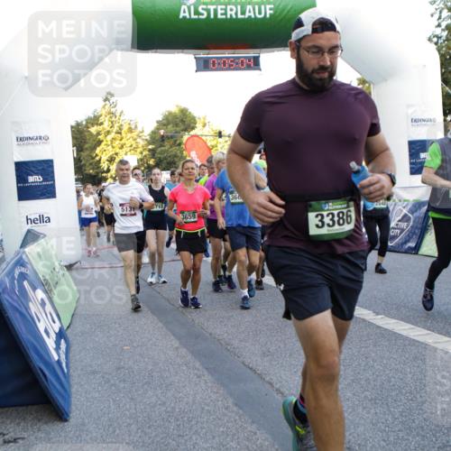 01.09.2024 - BARMER Alsterlauf Kathrin Stürmer Photography http://msf.ph/oto/6976913 01.09.2024 09:14:11 Ziel  meine-sportfotos.de