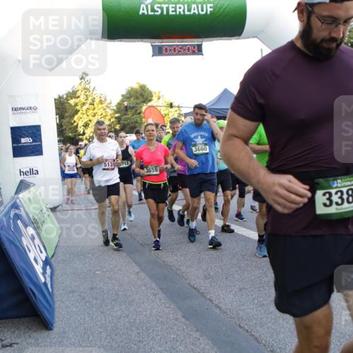 01.09.2024 - BARMER Alsterlauf Kathrin Stürmer Photography http://msf.ph/oto/6976915 01.09.2024 09:14:12 Ziel  meine-sportfotos.de