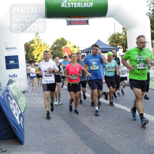 01.09.2024 - BARMER Alsterlauf Kathrin Stürmer Photography http://msf.ph/oto/6976918 01.09.2024 09:14:12 Ziel  meine-sportfotos.de