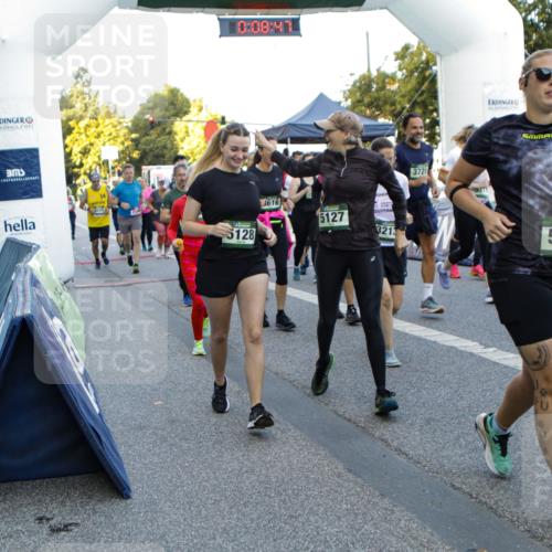 01.09.2024 - BARMER Alsterlauf Kathrin Stürmer Photography http://msf.ph/oto/6976941 01.09.2024 09:08:46 Ziel  meine-sportfotos.de