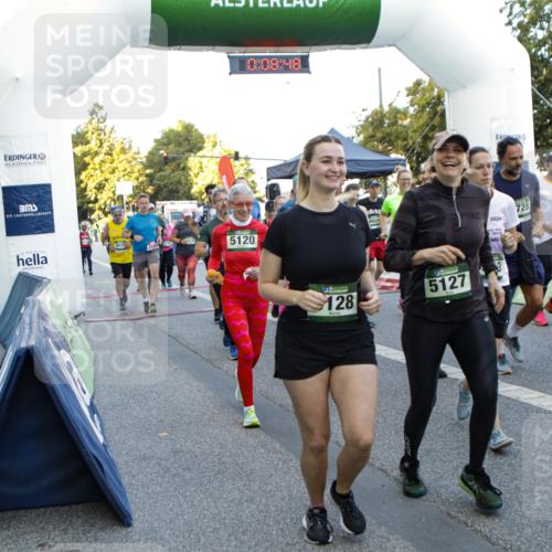 01.09.2024 - BARMER Alsterlauf Kathrin Stürmer Photography http://msf.ph/oto/6976946 01.09.2024 09:08:46 Ziel  meine-sportfotos.de