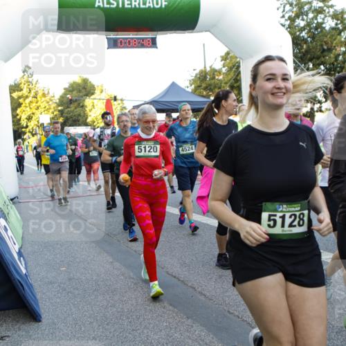 01.09.2024 - BARMER Alsterlauf Kathrin Stürmer Photography http://msf.ph/oto/6976951 01.09.2024 09:08:47 Ziel  meine-sportfotos.de