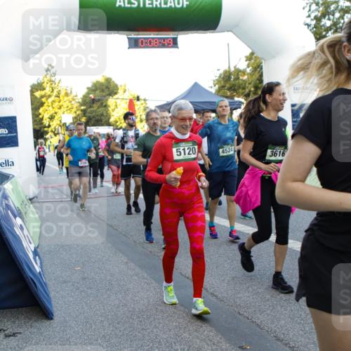 01.09.2024 - BARMER Alsterlauf Kathrin Stürmer Photography http://msf.ph/oto/6976953 01.09.2024 09:08:47 Ziel  meine-sportfotos.de