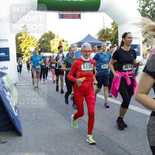 01.09.2024 - BARMER Alsterlauf Kathrin Stürmer Photography http://msf.ph/oto/6976954 01.09.2024 09:08:47 Ziel  meine-sportfotos.de