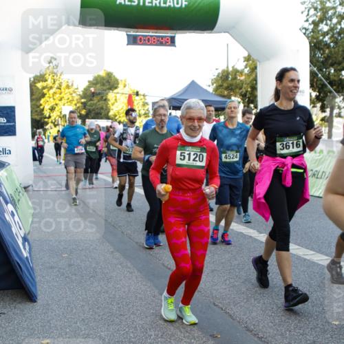 01.09.2024 - BARMER Alsterlauf Kathrin Stürmer Photography http://msf.ph/oto/6976955 01.09.2024 09:08:47 Ziel  meine-sportfotos.de