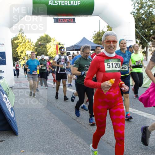 01.09.2024 - BARMER Alsterlauf Kathrin Stürmer Photography http://msf.ph/oto/6976959 01.09.2024 09:08:48 Ziel  meine-sportfotos.de