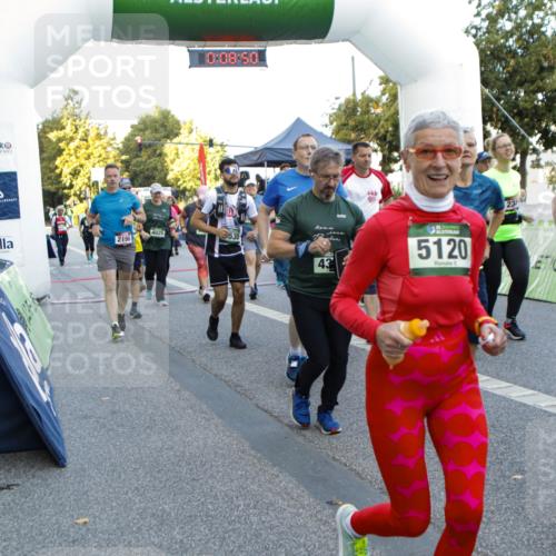 01.09.2024 - BARMER Alsterlauf Kathrin Stürmer Photography http://msf.ph/oto/6976960 01.09.2024 09:08:48 Ziel  meine-sportfotos.de