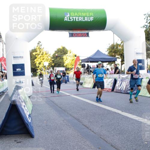 01.09.2024 - BARMER Alsterlauf Kathrin Stürmer Photography http://msf.ph/oto/6976973 01.09.2024 09:08:54 Ziel  meine-sportfotos.de