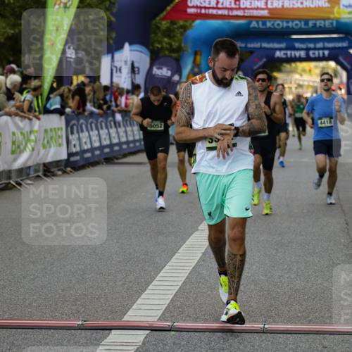 01.09.2024 - BARMER Alsterlauf Kathrin Stürmer Photography http://msf.ph/oto/6977312 01.09.2024 09:41:56 Ziel 2130, 3041, 3372, 4418, 4424, 4511, 4943, 5052, 8030, 8139 meine-sportfotos.de