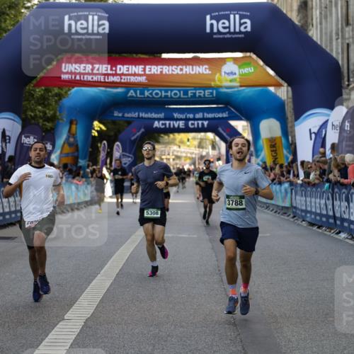 01.09.2024 - BARMER Alsterlauf Kathrin Stürmer Photography http://msf.ph/oto/6977398 01.09.2024 09:43:21 Ziel 1109, 2850, 3788, 4435, 4549, 4600, 5252, 5308 meine-sportfotos.de