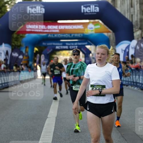 01.09.2024 - BARMER Alsterlauf Kathrin Stürmer Photography http://msf.ph/oto/6977542 01.09.2024 09:46:08 Ziel 2043, 2495, 2528, 2861, 2926, 3225, 3941, 4326, 4400, 4776, 4796, 4839, 5005, 5024, 5203 meine-sportfotos.de