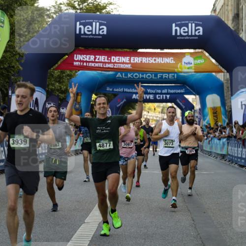 01.09.2024 - BARMER Alsterlauf Kathrin Stürmer Photography http://msf.ph/oto/6977635 01.09.2024 09:47:12 Ziel 2074, 2090, 2324, 2440, 2882, 3073, 3087, 3939, 4201, 4284, 4617, 4877, 5060, 5076, 5077 meine-sportfotos.de