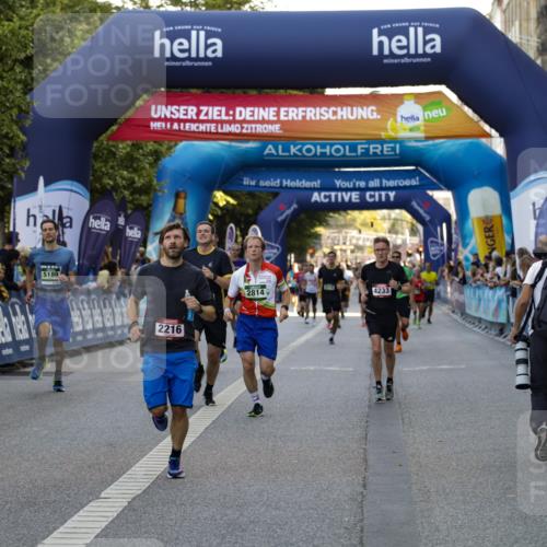 01.09.2024 - BARMER Alsterlauf Kathrin Stürmer Photography http://msf.ph/oto/6977708 01.09.2024 09:49:57 Ziel 2216, 2364, 2564, 2578, 2814, 2904, 4233, 4272, 4355, 4710, 4757, 4761, 5189, 5305, 8207 meine-sportfotos.de