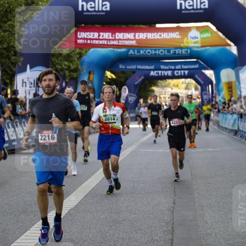 01.09.2024 - BARMER Alsterlauf Kathrin Stürmer Photography http://msf.ph/oto/6977719 01.09.2024 09:49:58 Ziel 2216, 2364, 2578, 2814, 2904, 4233, 4272, 4355, 4710, 4757, 4761, 5189, 5305, 8207 meine-sportfotos.de