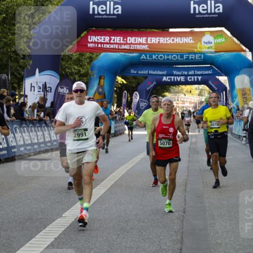 01.09.2024 - BARMER Alsterlauf Kathrin Stürmer Photography http://msf.ph/oto/6977722 01.09.2024 09:50:12 Ziel 2364, 2602, 2700, 2991, 3031, 3647, 4059, 4371, 4380, 4546, 4565, 4589, 4862, 5012, 5070, 5133, 5228, 5291, 8154, 8207, 8265 meine-sportfotos.de