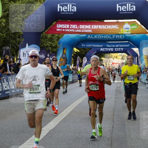 01.09.2024 - BARMER Alsterlauf Kathrin Stürmer Photography http://msf.ph/oto/6977728 01.09.2024 09:50:12 Ziel 2364, 2602, 2700, 2991, 3031, 3647, 4059, 4371, 4380, 4546, 4565, 4589, 4862, 5012, 5070, 5133, 5228, 5291, 8154, 8207, 8265 meine-sportfotos.de