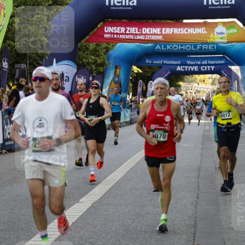 01.09.2024 - BARMER Alsterlauf Kathrin Stürmer Photography http://msf.ph/oto/6977731 01.09.2024 09:50:13 Ziel 2364, 2602, 2700, 2991, 3031, 3647, 4059, 4371, 4380, 4546, 4565, 4589, 4862, 4882, 5012, 5070, 5133, 5228, 5291, 8154, 8265 meine-sportfotos.de