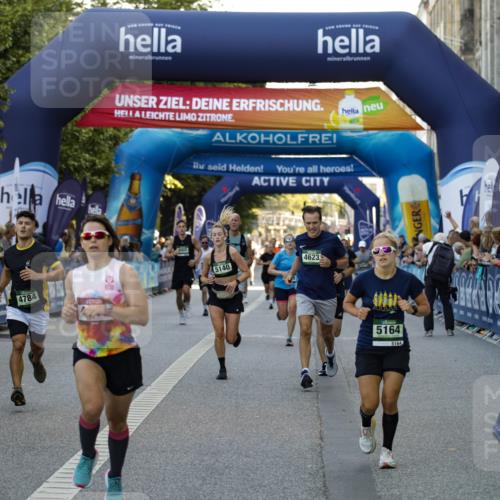 01.09.2024 - BARMER Alsterlauf Kathrin Stürmer Photography http://msf.ph/oto/6977740 01.09.2024 09:50:27 Ziel 2411, 2987, 3280, 3813, 4002, 4035, 4067, 4289, 4546, 4623, 4784, 4862, 4882, 4910, 5140, 5164, 5295, 8154 meine-sportfotos.de