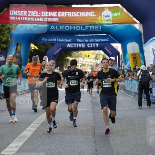 01.09.2024 - BARMER Alsterlauf Kathrin Stürmer Photography http://msf.ph/oto/6977745 01.09.2024 09:50:37 Ziel 2189, 2411, 2480, 2538, 2957, 3280, 3813, 3890, 4002, 4095, 4183, 4228, 4289, 4306, 4321, 4467, 4662, 5250, 5295, 8115 meine-sportfotos.de
