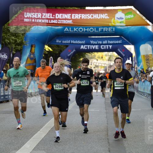 01.09.2024 - BARMER Alsterlauf Kathrin Stürmer Photography http://msf.ph/oto/6977749 01.09.2024 09:50:38 Ziel 2189, 2480, 2538, 2957, 3280, 3813, 3890, 4002, 4095, 4183, 4228, 4289, 4306, 4321, 4467, 4662, 4916, 5250, 5295, 8115 meine-sportfotos.de