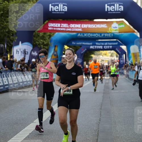 01.09.2024 - BARMER Alsterlauf Kathrin Stürmer Photography http://msf.ph/oto/6977758 01.09.2024 09:51:00 Ziel 2450, 2916, 2994, 3391, 3663, 4100, 4115, 5010, 5181, 5256, 5289, 8295 meine-sportfotos.de
