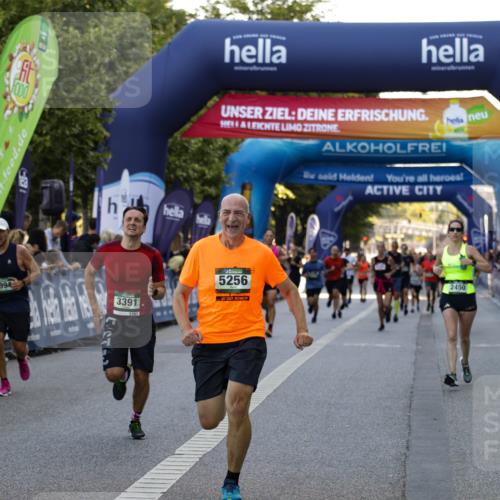 01.09.2024 - BARMER Alsterlauf Kathrin Stürmer Photography http://msf.ph/oto/6977770 01.09.2024 09:51:05 Ziel 2450, 2650, 2994, 3391, 3663, 3794, 4100, 4238, 4678, 4780, 5129, 5134, 5256, 5272, 5289 meine-sportfotos.de