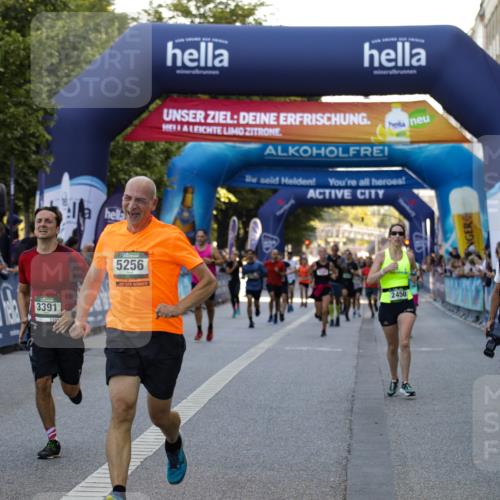 01.09.2024 - BARMER Alsterlauf Kathrin Stürmer Photography http://msf.ph/oto/6977772 01.09.2024 09:51:05 Ziel 2450, 2650, 2994, 3391, 3663, 3794, 4100, 4238, 4678, 4780, 5129, 5134, 5256, 5272, 5289 meine-sportfotos.de