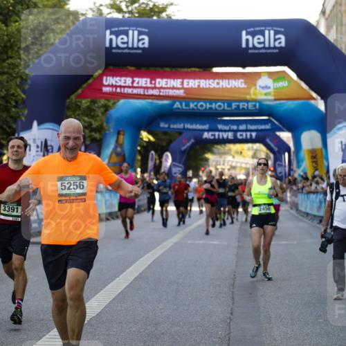 01.09.2024 - BARMER Alsterlauf Kathrin Stürmer Photography http://msf.ph/oto/6977774 01.09.2024 09:51:05 Ziel 2450, 2650, 2994, 3391, 3663, 3794, 4100, 4238, 4678, 4780, 5129, 5134, 5256, 5272, 5289 meine-sportfotos.de