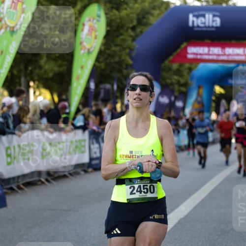 01.09.2024 - BARMER Alsterlauf Kathrin Stürmer Photography http://msf.ph/oto/6977776 01.09.2024 09:51:10 Ziel 2235, 2450, 2650, 2706, 2994, 3391, 3794, 3861, 3868, 4100, 4238, 4678, 4780, 4876, 5062, 5129, 5134, 5272, 8048 meine-sportfotos.de