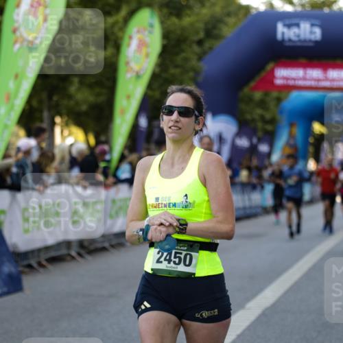 01.09.2024 - BARMER Alsterlauf Kathrin Stürmer Photography http://msf.ph/oto/6977777 01.09.2024 09:51:10 Ziel 2235, 2450, 2650, 2706, 2994, 3391, 3794, 3861, 3868, 4100, 4238, 4678, 4780, 4876, 5062, 5129, 5134, 5272, 8048 meine-sportfotos.de