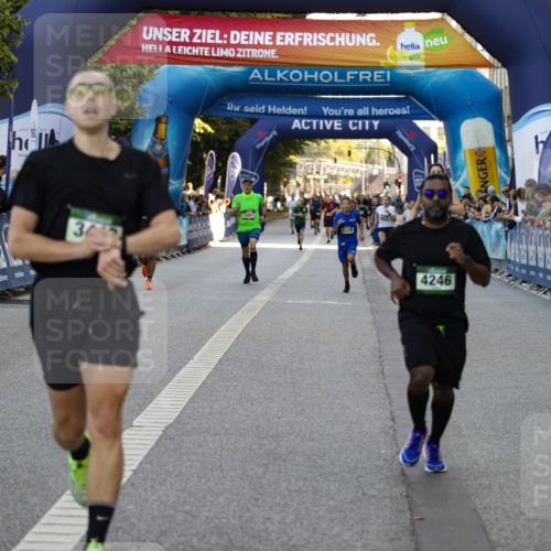 01.09.2024 - BARMER Alsterlauf Kathrin Stürmer Photography http://msf.ph/oto/6977787 01.09.2024 09:51:44 Ziel 2306, 2579, 2717, 3392, 3412, 4246, 4375, 4872, 4958, 5087, 5139 meine-sportfotos.de