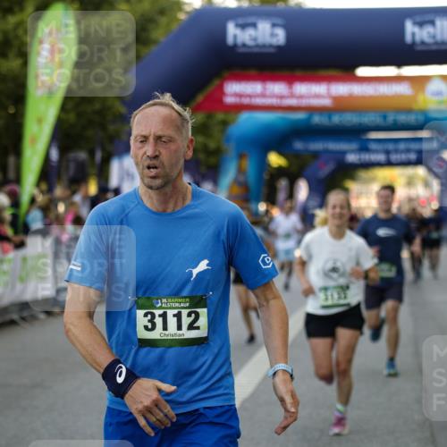 01.09.2024 - BARMER Alsterlauf Kathrin Stürmer Photography http://msf.ph/oto/6977800 01.09.2024 09:51:59 Ziel 3112, 3133, 3430, 3605, 3942, 4343, 4536, 4700, 4958, 5268, 5277, 8322 meine-sportfotos.de