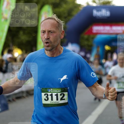 01.09.2024 - BARMER Alsterlauf Kathrin Stürmer Photography http://msf.ph/oto/6977803 01.09.2024 09:51:59 Ziel 3112, 3133, 3430, 3605, 3942, 4343, 4536, 4700, 4958, 5268, 5277, 8322 meine-sportfotos.de