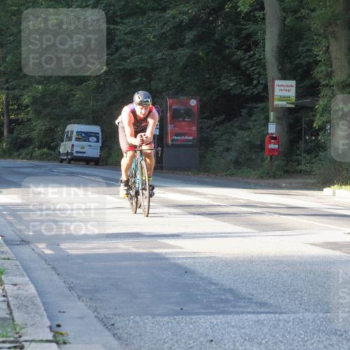 08.09.2024 - Stadtparktriathlon Zöllner http://msf.ph/oto/6979277 08.09.2024 08:50:23 Radfahren 1, 19, 22, 32, 56, 86 meine-sportfotos.de