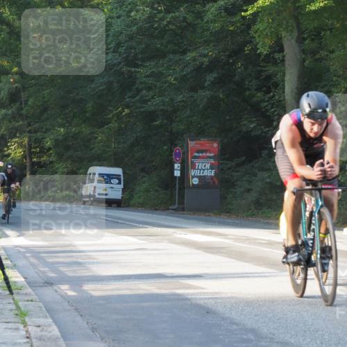 08.09.2024 - Stadtparktriathlon Zöllner http://msf.ph/oto/6979282 08.09.2024 08:50:24 Radfahren 1, 19, 22, 32, 56, 86 meine-sportfotos.de