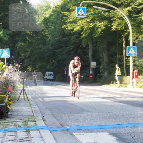 08.09.2024 - Stadtparktriathlon Zöllner http://msf.ph/oto/6979527 08.09.2024 08:52:37 Radfahren 15, 21, 27, 28, 37, 74, 85 meine-sportfotos.de