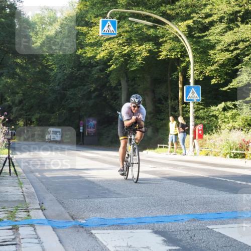 08.09.2024 - Stadtparktriathlon Zöllner http://msf.ph/oto/6979609 08.09.2024 08:53:30 Radfahren 60, 67 meine-sportfotos.de