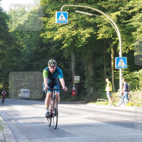 08.09.2024 - Stadtparktriathlon Zöllner http://msf.ph/oto/6979655 08.09.2024 08:54:14 Radfahren 16, 64, 69 meine-sportfotos.de